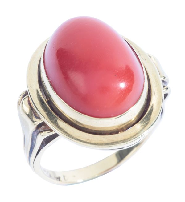 A RETRO CORAL RING