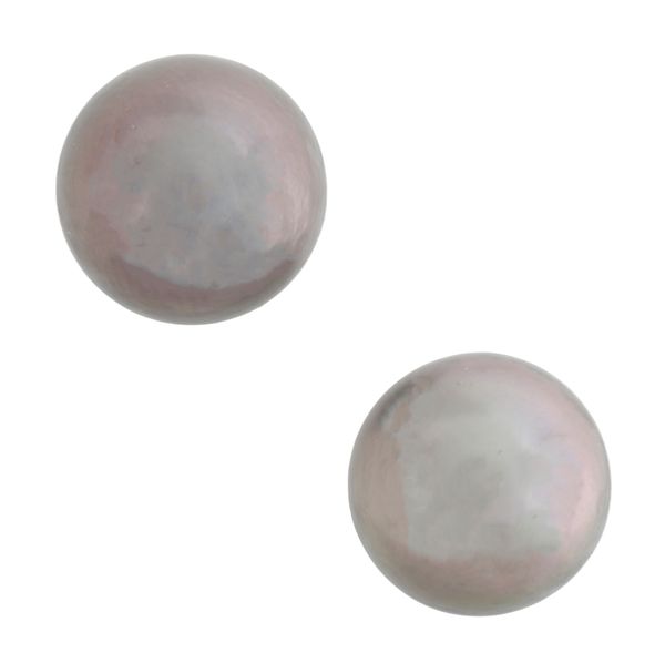 A PAIR OF BLACK PEARL STUD EARRINGS