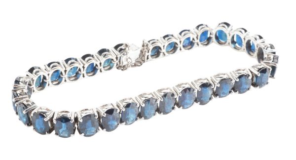 A SAPPHIRE BRACELET