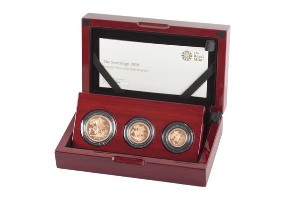 THE ROYAL MINT: "THE SOVEREIGN 2019" PREMIUM GOLD PROOF THREE COIN SET