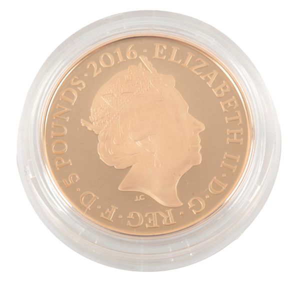 THE ROYAL MINT: A 2015 "HER MAJESTY THE QUEEN'S 90TH BIRTHDAY" £5 GOLD PROOF COIN