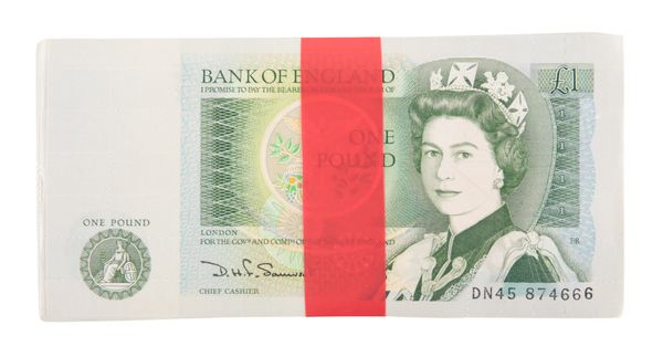 ONE HUNDRED BANK OF ENGLAND £1 NOTES