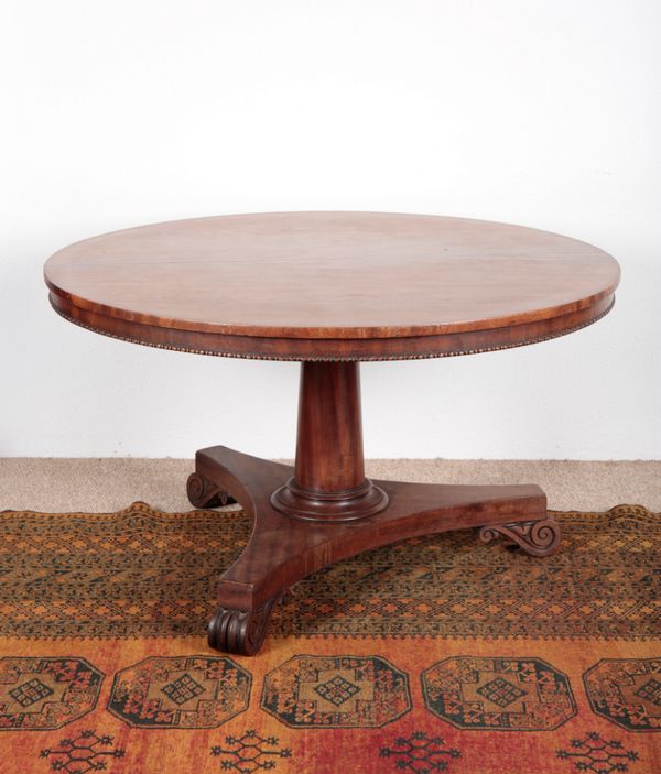 A WILLIAM IV MAHOGANY CENTRE TABLE