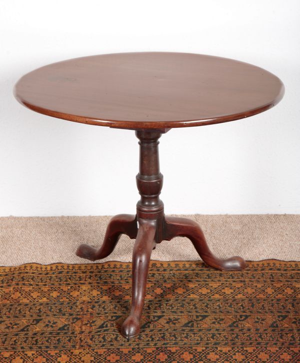 A GEORGE III MAHOGANY TRIPOD TABLE