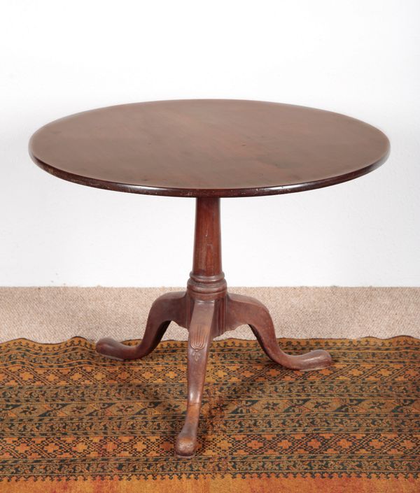 A GEORGE III MAHOGANY TRIPOD TABLE