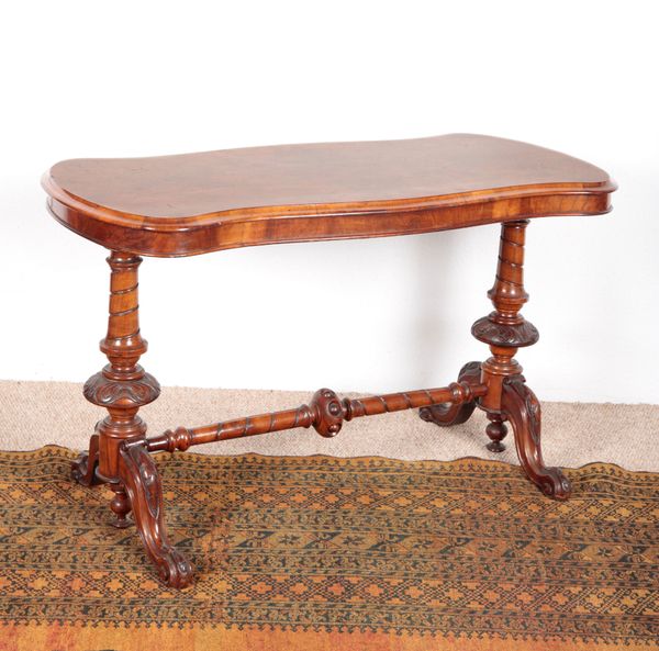 A VICTORIAN WALNUT OCCASIONAL TABLE