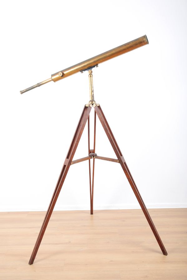 AN EDWARDIAN BRASS LIBRARY TELESCOPE BY 'BROADHURST CLARKSON & CO.'