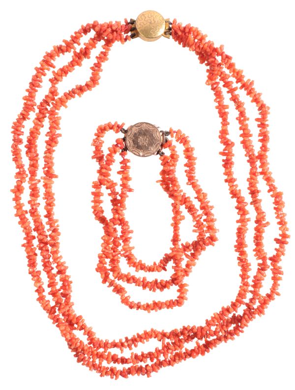 A CORAL NECKLACE AND BRACELET SUITE