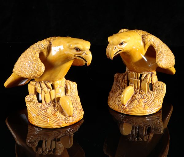 A PAIR OF CHINESE PORCELAIN EAGLES