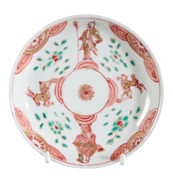 A JAPANESE PORCELAIN IMARI SAUCER