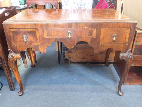 A QUEEN ANNE REVIVAL WALNUT DRESSING TABLE