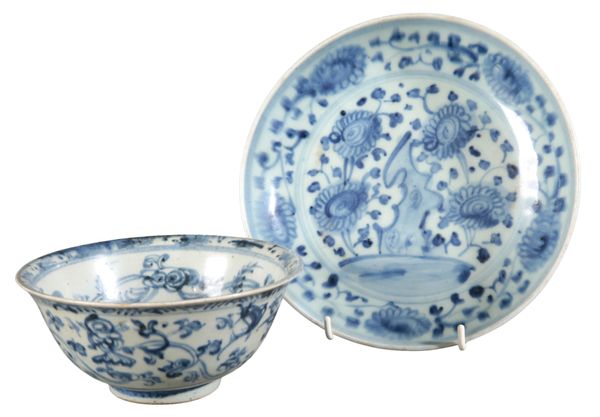 TWO PIECES OF CHINESE BLUE AND WHITE 'SHIPWRECK' PORCELAIN