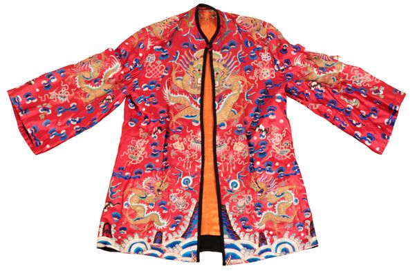 A CHINESE SILK 'DRAGON' ROBE