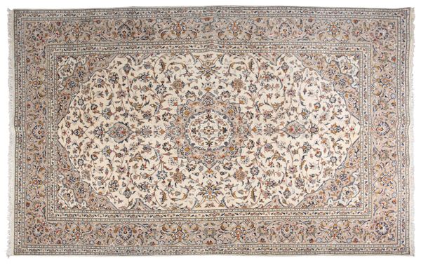 A CENTRAL PERSIAN KASHAN CARPET