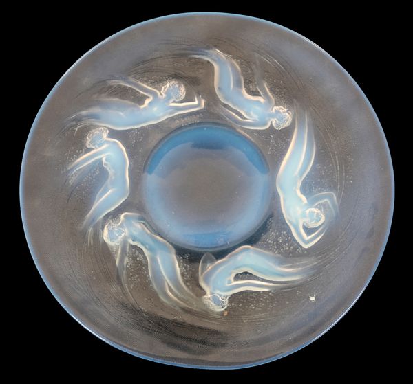 RENÉ LALIQUE (FRENCH, 1860-1945): AN 'ONDINES' PLATE