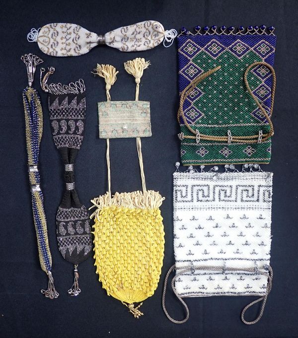 A COLLECTION OF BEADWORK PURSES