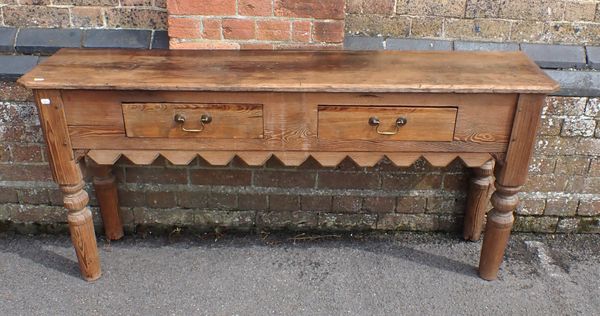 A 19th CENTURY COUNTRY HOUSE STYLE PINE SIDE TABLE