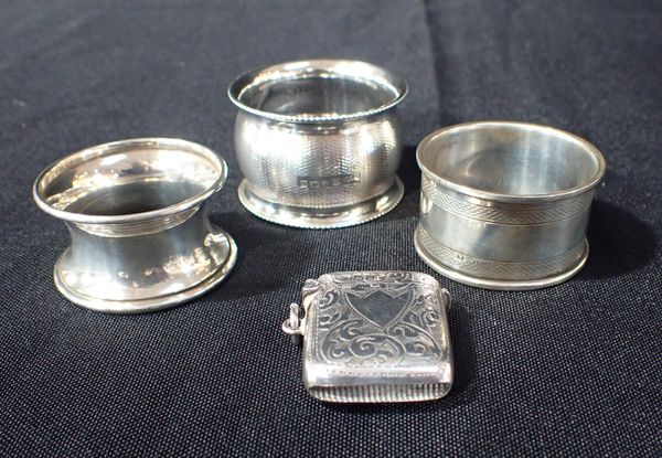 A SILVER VESTA CASE BY WILLIAM THORNEYWORK