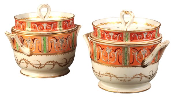 A PAIR OF ENGLISH PORCELAIN ICE PAILS