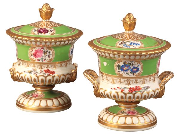 A PAIR OF CHAMBERLAIN WORCESTER DESSERT TUREENS AND COVERS