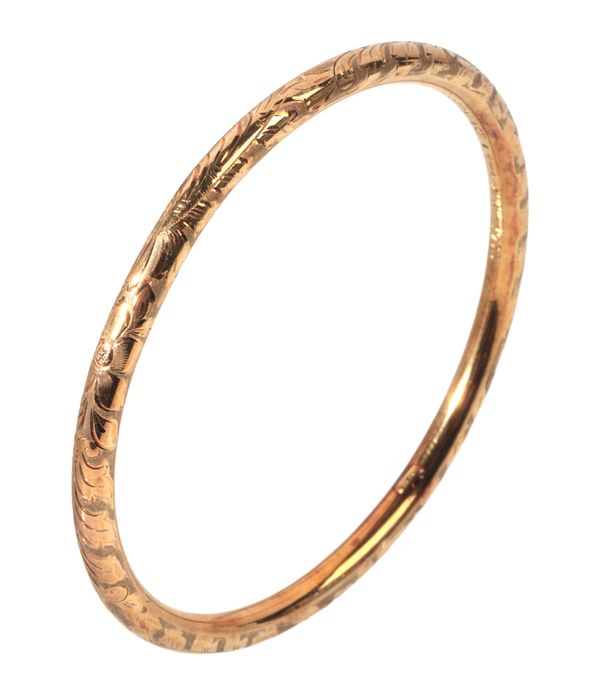 A PRE-WORLD WAR II GOLD BANGLE