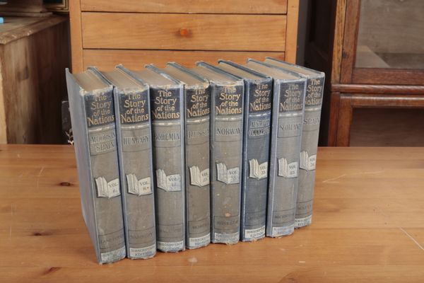 BRADLEY, HENRY - AN EXTENSIVE RUN OF ‘THE STORY OF THE NATIONS’