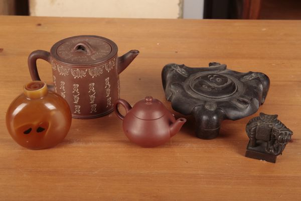 A CHINESE YXING RED WARE CYLINDRICAL TEAPOT
