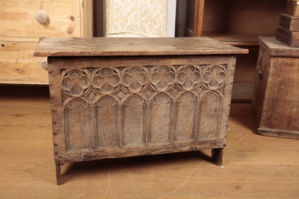 AN OAK PLANK COFFER OF 17TH CENTURY STYLE