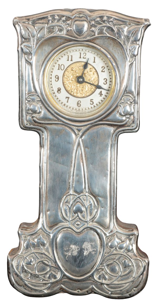 AN EDWARD VII SILVER FRONTED DESK TIMEPIECE OF ‘LONGCASE’ SHAPE