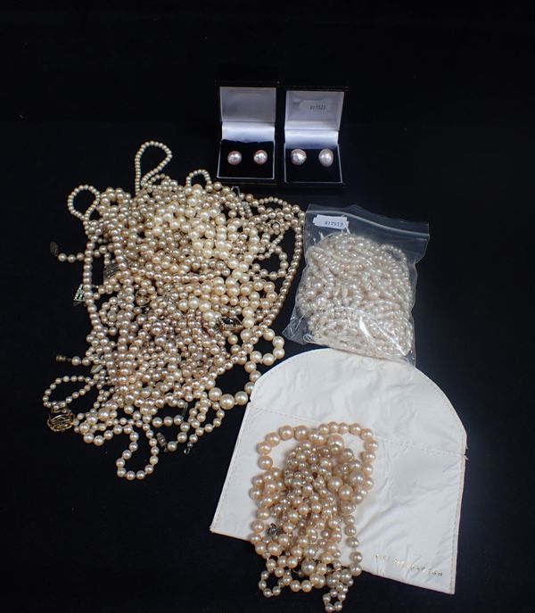 A QUANTITY OF PEARL NECKLACES