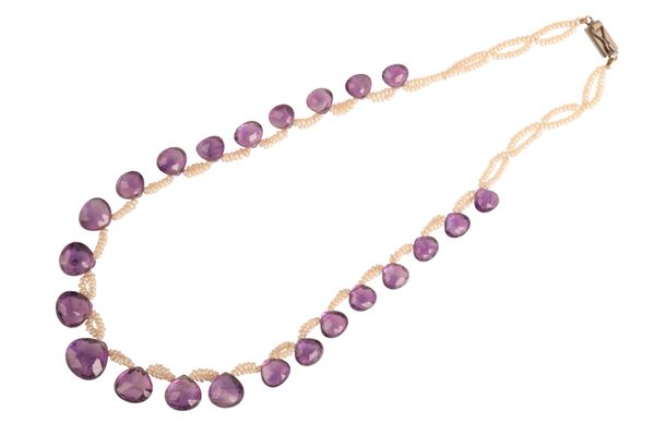 AN AMETHYST AND PEARL NECKLACE