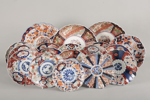 A PAIR OF JAPANESE IMARI PORCELAIN CHARGERS