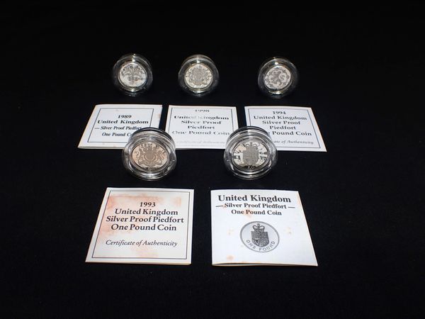 FIVE SILVER PROOF PIEDFORT £1 COINS