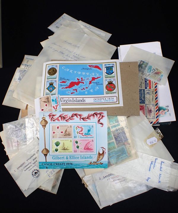 A QUANTITY OF MIXED POSTAGE STAMPS