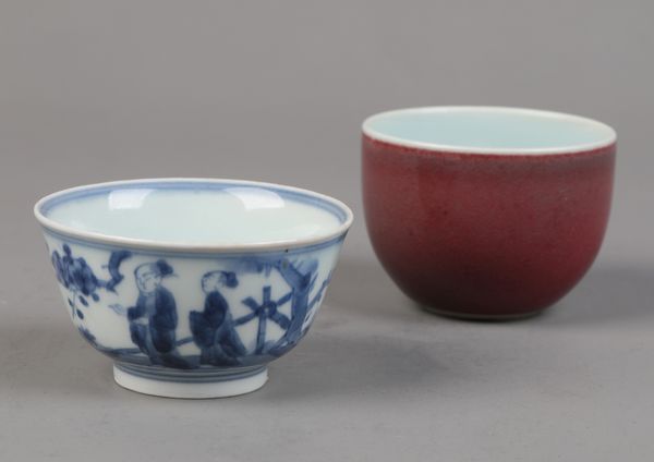 A CHINESE PORCELAIN BLUE AND WHITE TEABOWL