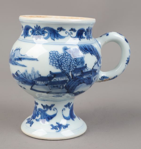 A CHINESE PORCELAIN BLUE AND WHITE MUSTARD POT