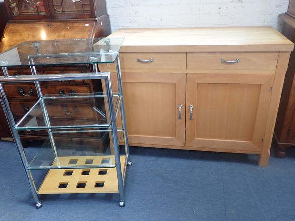 A MODERN BEECHWOOD FREESTANDING KITCHEN UNIT