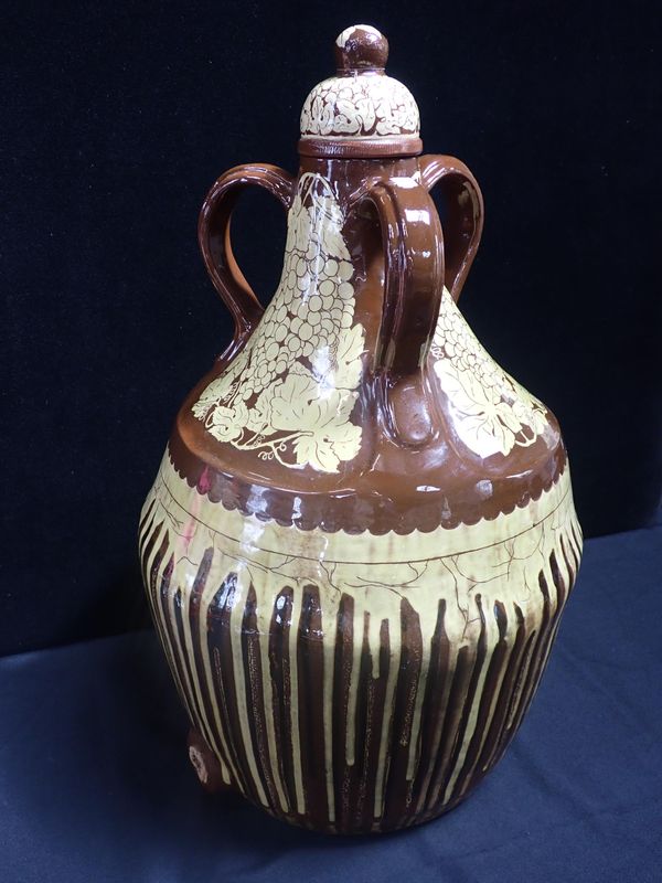 A LARGE SLIPWARE POTTERY WINE VESSEL