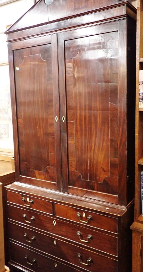 A GEORGE III MAHOGANY LINEN PRESS