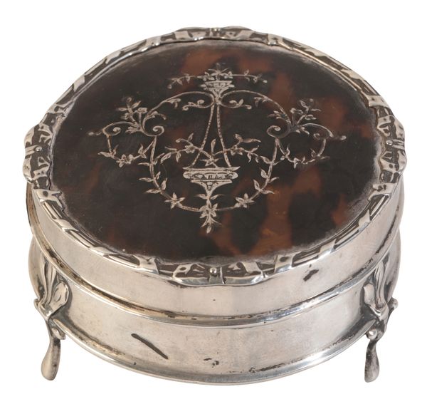 A GEORGE V SILVER CIRCULAR TRINKET BOX