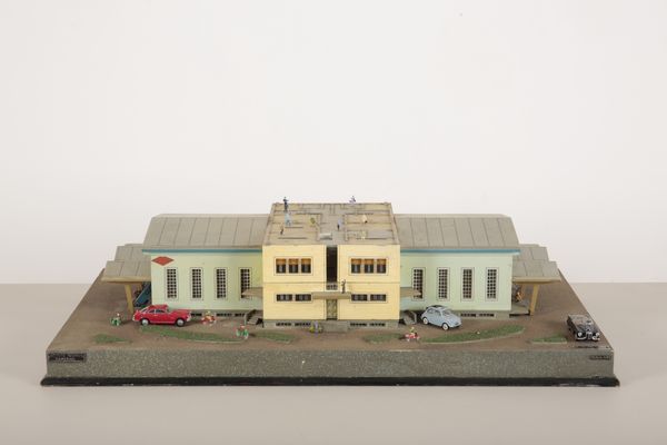 V. TOFFOLI E FIGLI: A 1/90 SCALE PAINTED WOOD MODEL OF ISTITUTO TECNICO CAMERINO