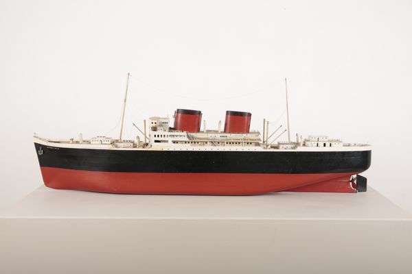 A MODEL TWIN FUNNEL STEAM SHIP - ‘BRAEMAR CASTLE’