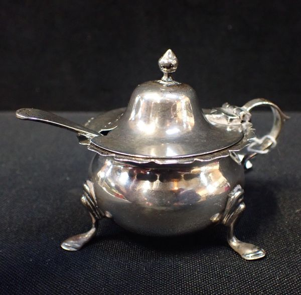 ASPREY, LONDON: A SILVER MUSTARD POT