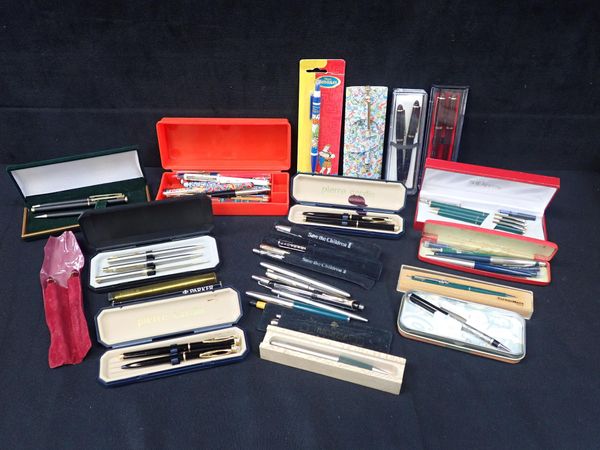 A SHEAFFER PEN SET