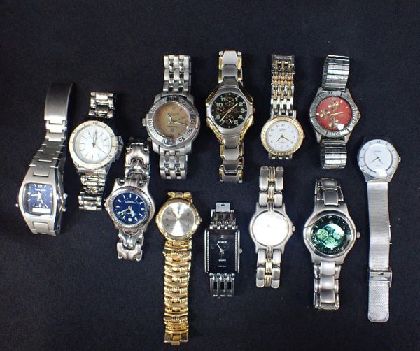 A QUANTITY OF GENTLEMANS' WRISTWATCHES