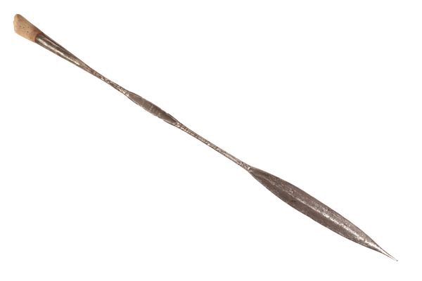 AN AFRICAN METAL SPEAR HEAD