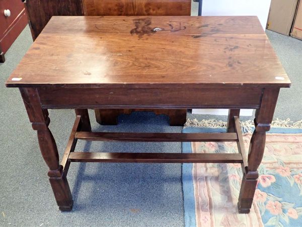 A HARDWOOD RECTANGULAR OCCASIONAL TABLE OF 18TH CENTURY DESIGN