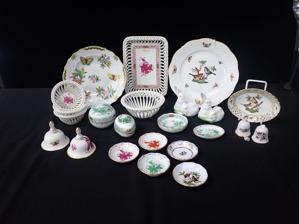 HEREND PORCELAIN: VARIOUS ITEMS, INCLUDING RABBITS