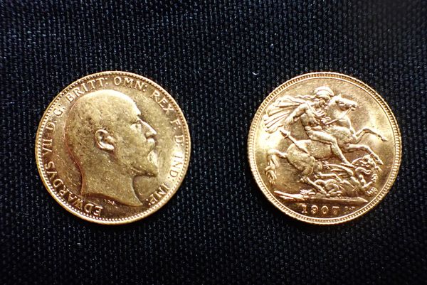 TWO 1907 EDWARD VII GOLD SOVEREIGNS