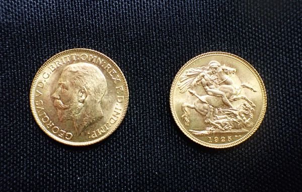 TWO 1925 GEORGE V GOLD SOVEREIGNS